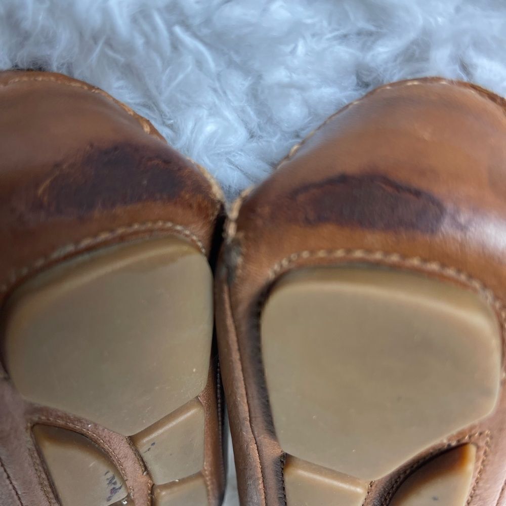 Michael Kors Fulton leather tan slip on flats with gold tone logo accent SZ7.5M - Picture 10 of 10